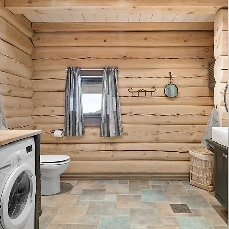 Large And Cozy Family With Sauna *